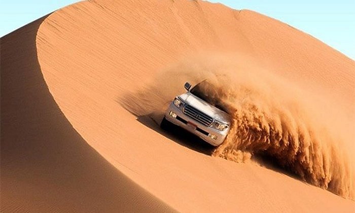تجربة أفضل رحلات السفاري الصحراوية في دبي